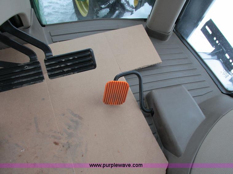 image for item G8886 2012 John Deere 8310R MFWD tractor