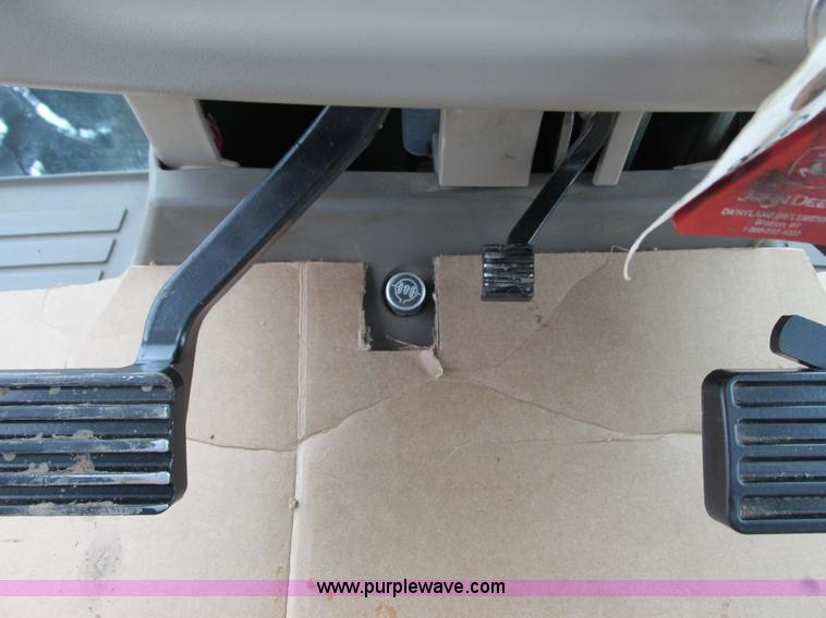 image for item G8886 2012 John Deere 8310R MFWD tractor