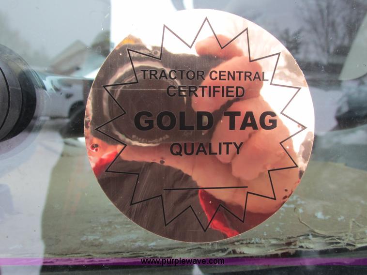 image for item G8886 2012 John Deere 8310R MFWD tractor