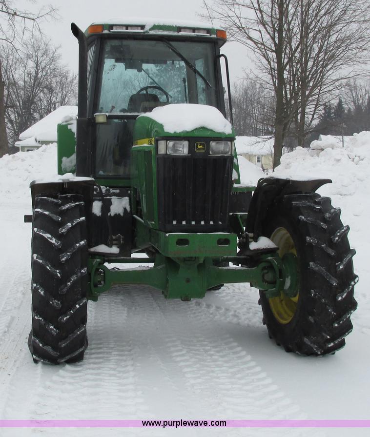 image for item G8887 1997 John Deere 7810 MFWD tractor