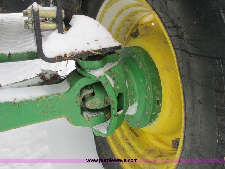 image for item G8887 1997 John Deere 7810 MFWD tractor