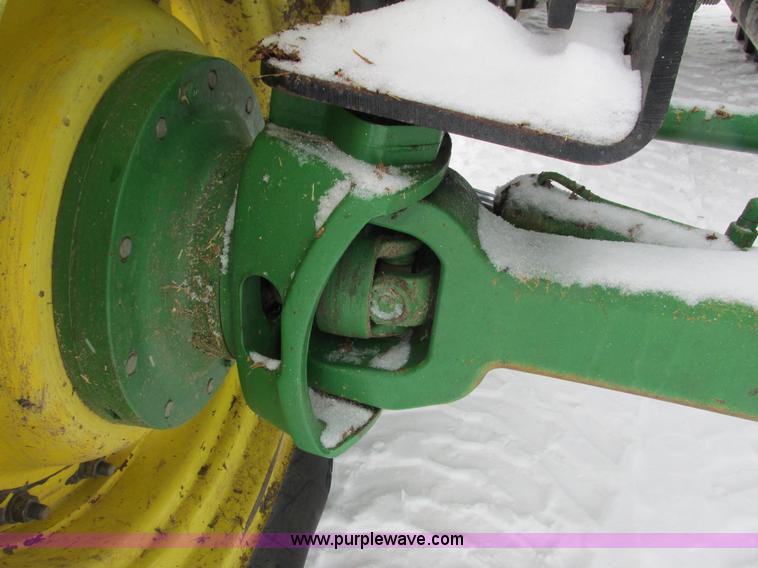 image for item G8887 1997 John Deere 7810 MFWD tractor