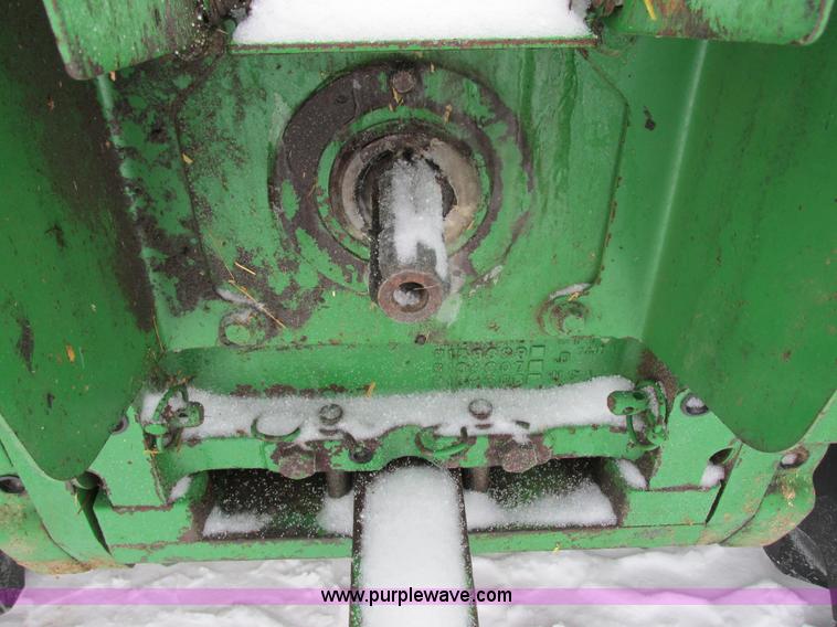 image for item G8887 1997 John Deere 7810 MFWD tractor