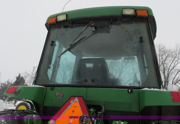 image for item G8887 1997 John Deere 7810 MFWD tractor