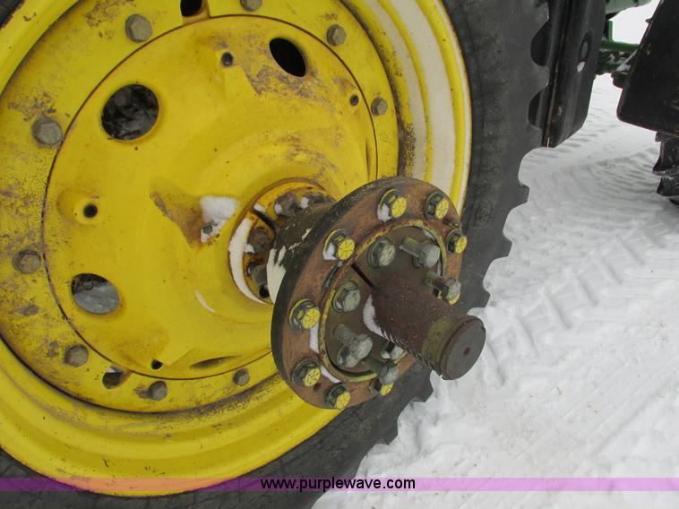 image for item G8887 1997 John Deere 7810 MFWD tractor