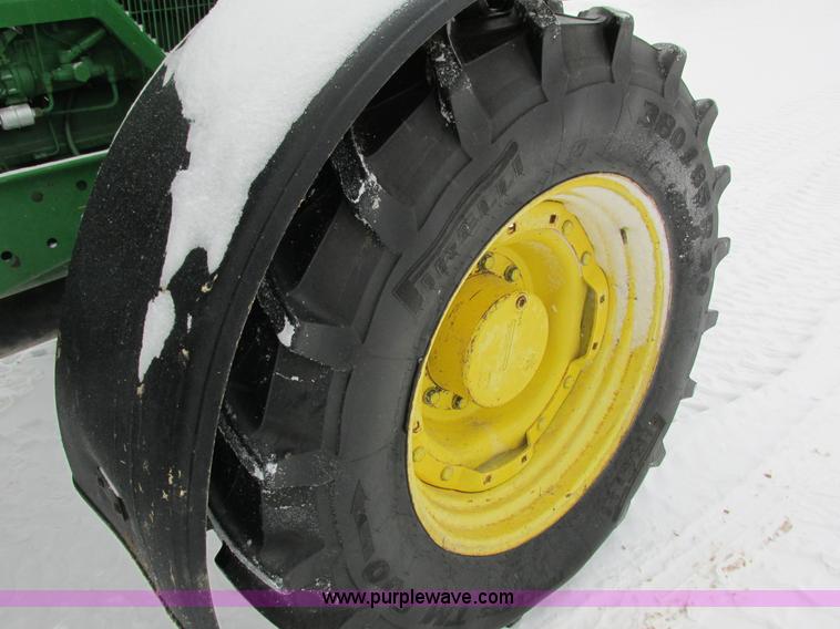 image for item G8887 1997 John Deere 7810 MFWD tractor