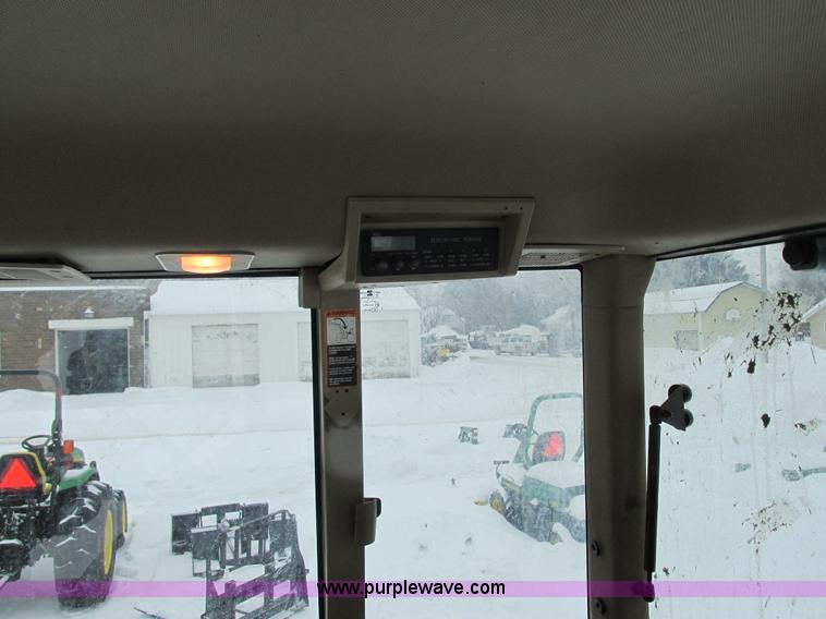 image for item G8887 1997 John Deere 7810 MFWD tractor