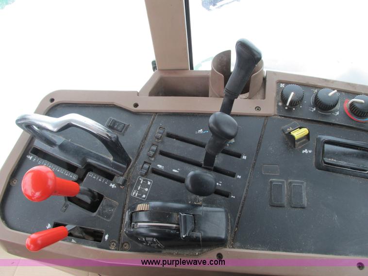 image for item G8887 1997 John Deere 7810 MFWD tractor