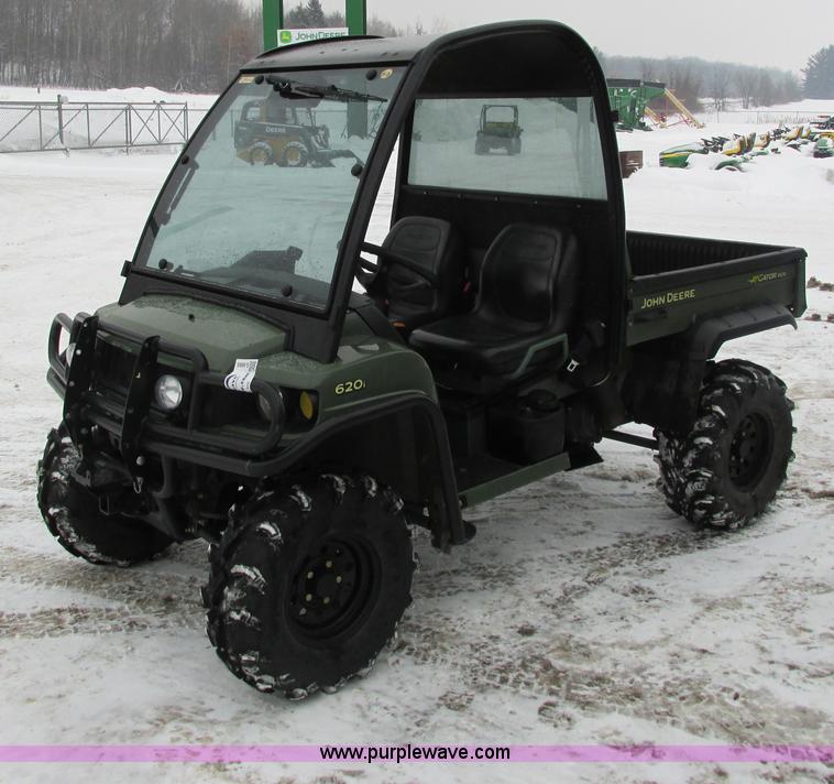 image for item G8889 2007 John Deere 620i utility vehicle