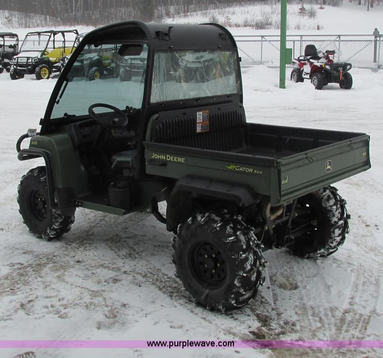 image for item G8889 2007 John Deere 620i utility vehicle
