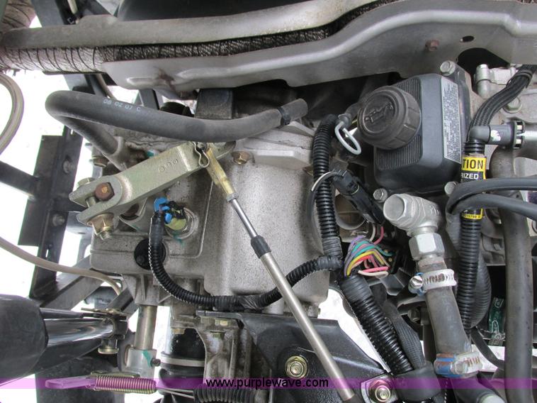 image for item G8889 2007 John Deere 620i utility vehicle