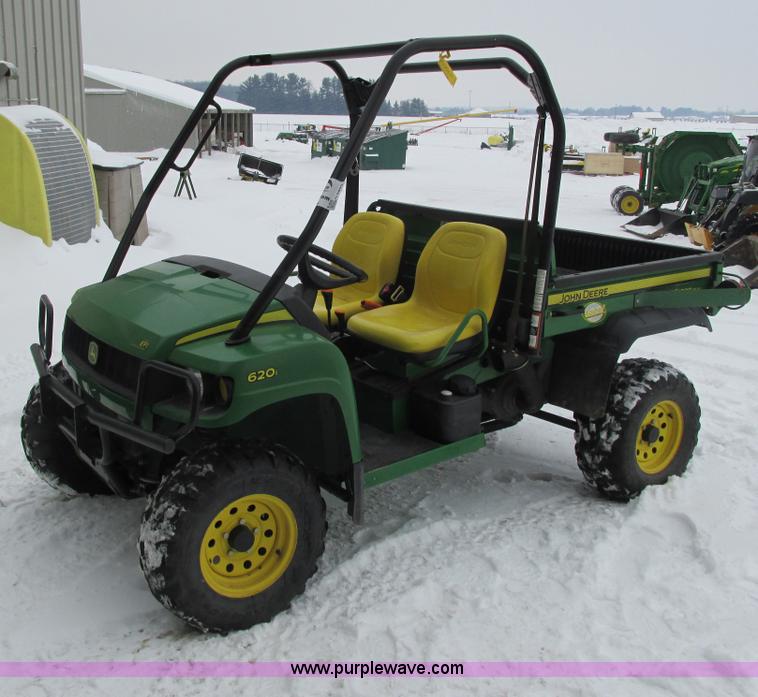 image for item G8890 2007 John Deere 620i Gator utility vehicle