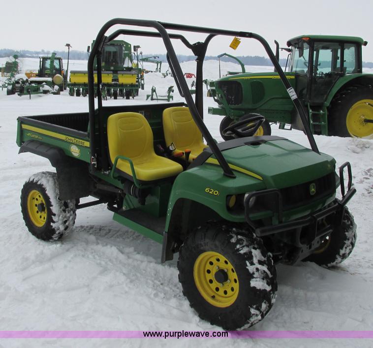 image for item G8890 2007 John Deere 620i Gator utility vehicle