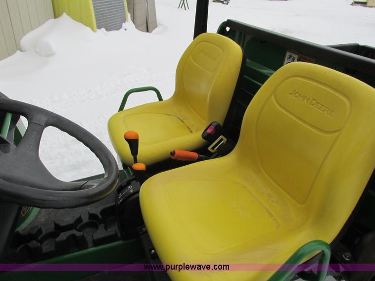 image for item G8890 2007 John Deere 620i Gator utility vehicle