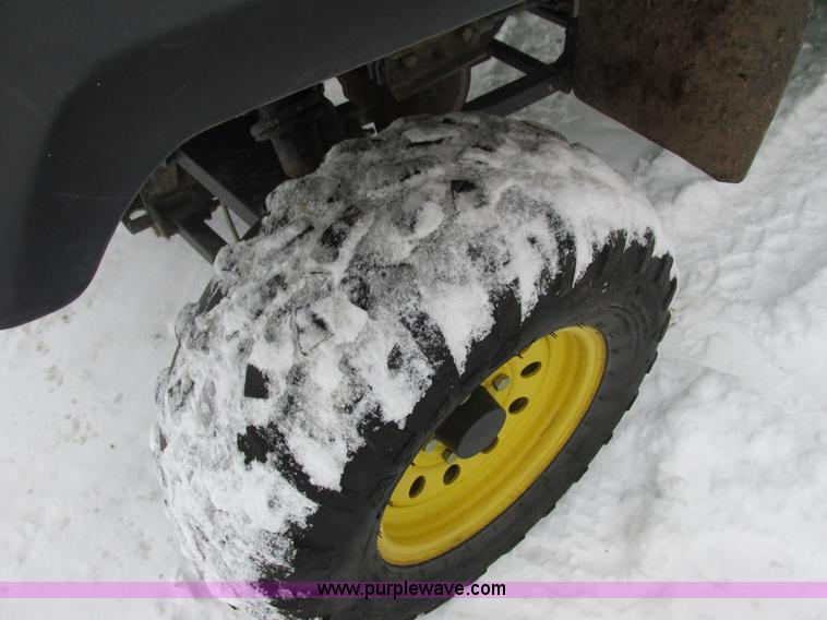 image for item G8890 2007 John Deere 620i Gator utility vehicle