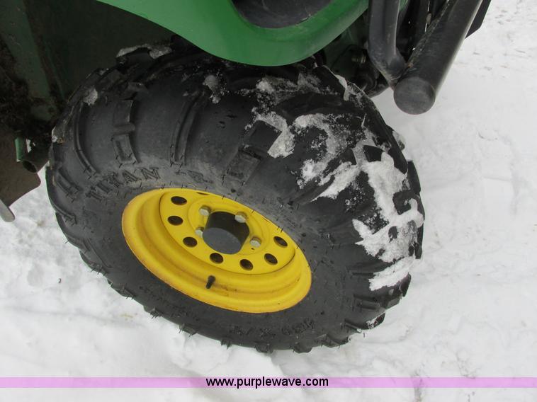 image for item G8890 2007 John Deere 620i Gator utility vehicle