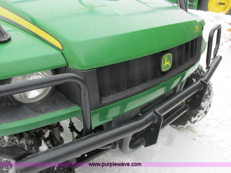 image for item G8890 2007 John Deere 620i Gator utility vehicle