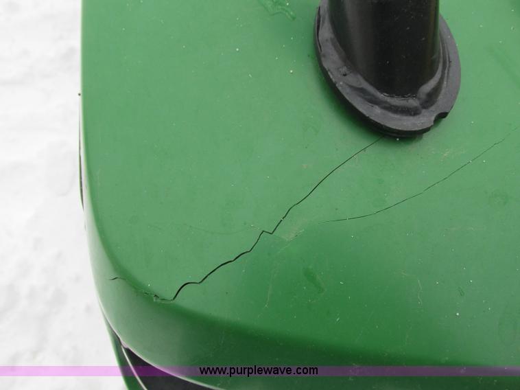 image for item G8890 2007 John Deere 620i Gator utility vehicle