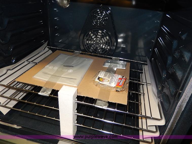 image for item AD9018 Samsung glass top electric cook stove