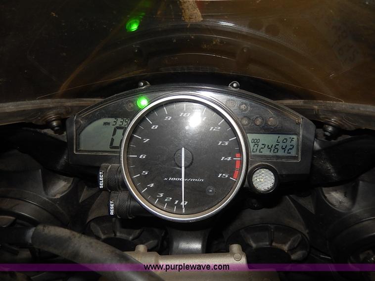 image for item AX9137 2004 Yamaha YZF-R1 motorcycle