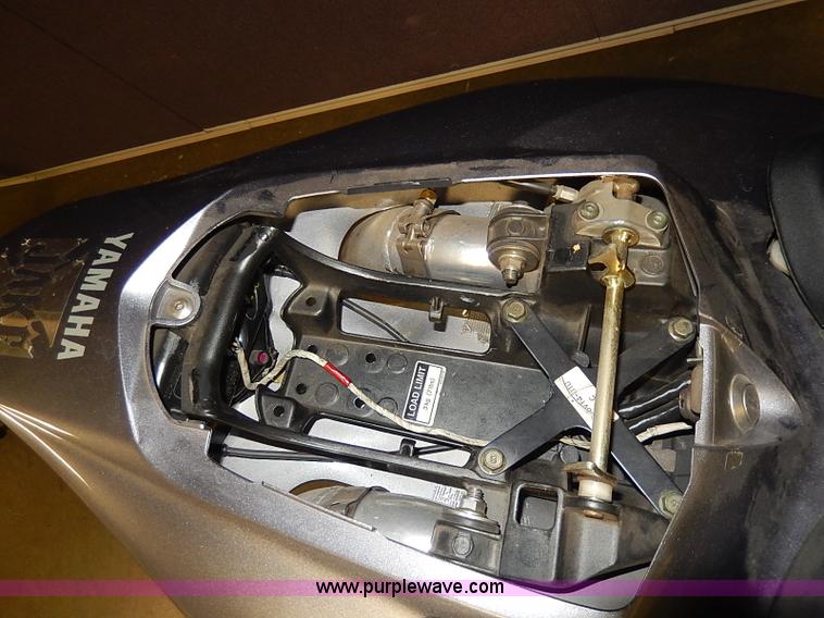 image for item AX9137 2004 Yamaha YZF-R1 motorcycle