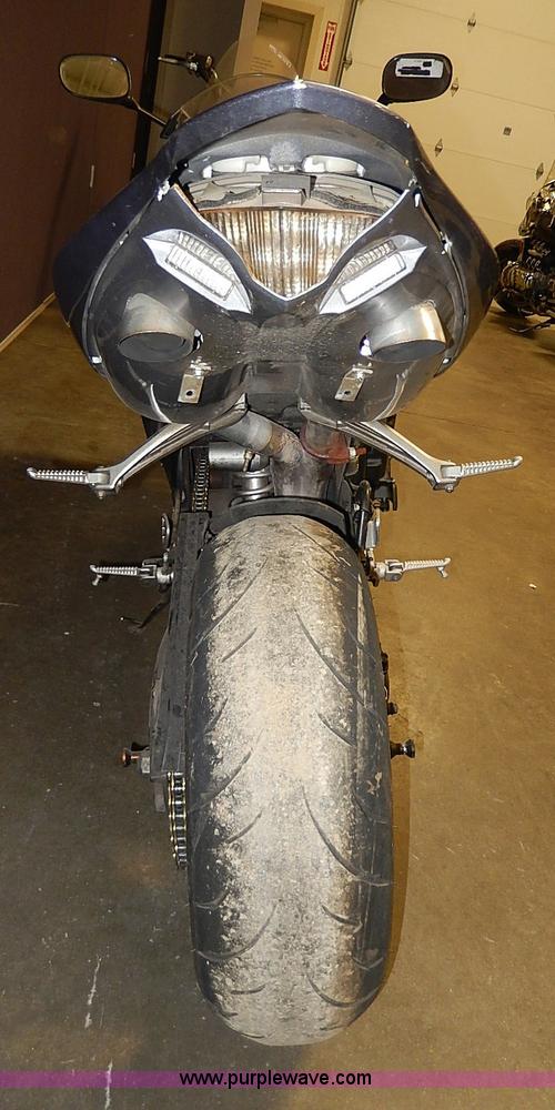 image for item AX9137 2004 Yamaha YZF-R1 motorcycle