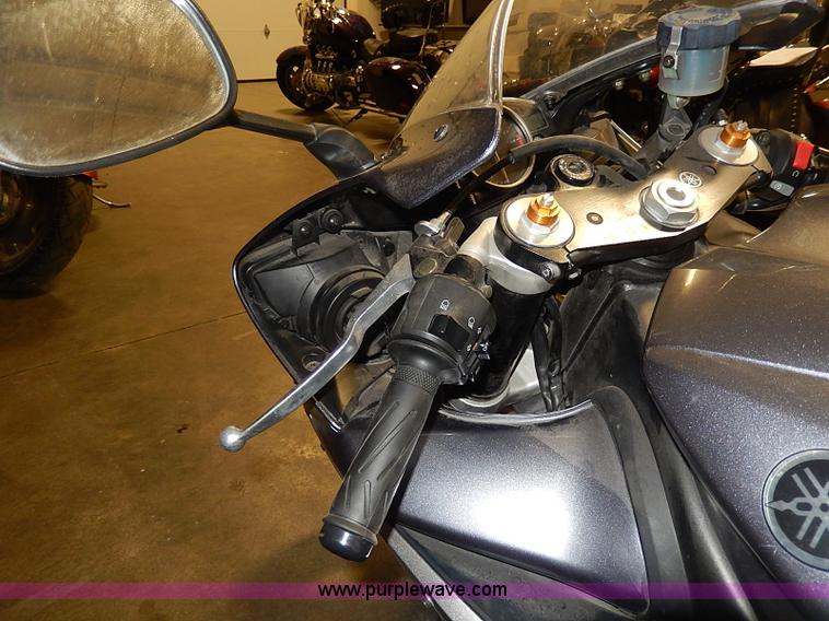 image for item AX9137 2004 Yamaha YZF-R1 motorcycle