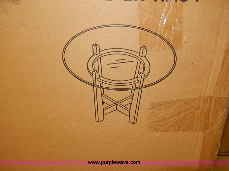 image for item AX9183 (8) Ashely Signature Design glass top tables