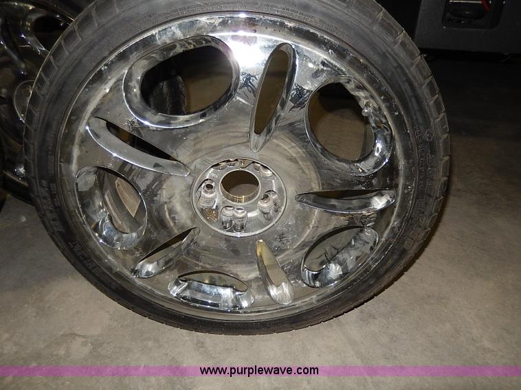 image for item AX9195 (4) Sumitomo tires and wheels