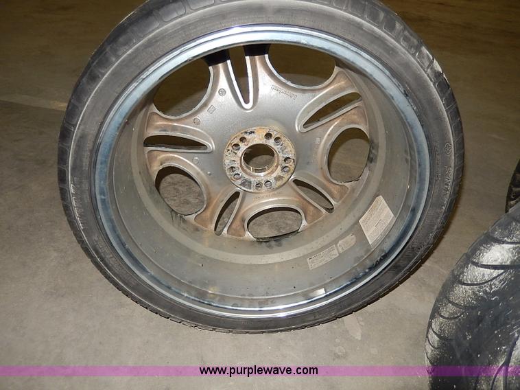 image for item AX9195 (4) Sumitomo tires and wheels