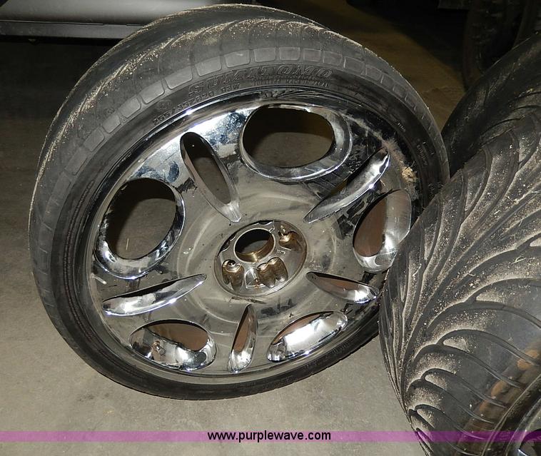 image for item AX9195 (4) Sumitomo tires and wheels