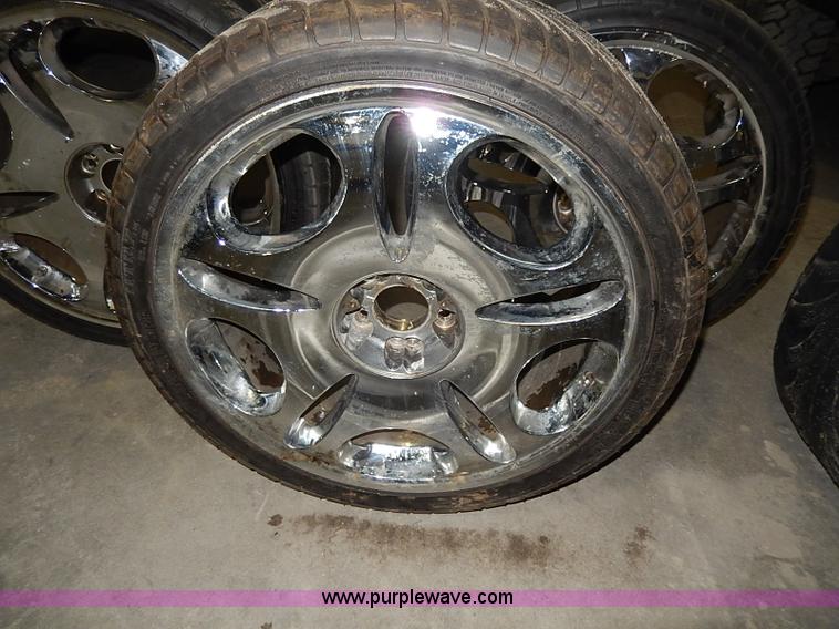 image for item AX9195 (4) Sumitomo tires and wheels