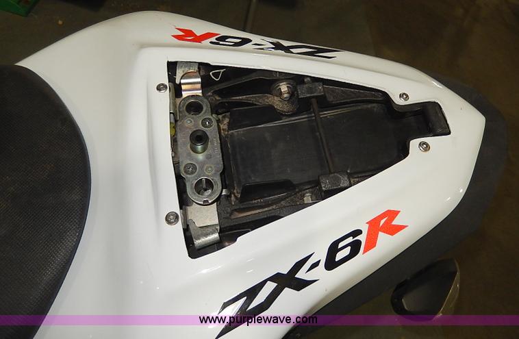 image for item AX9201 2007 Kawasaki ZX-6R motorcycle