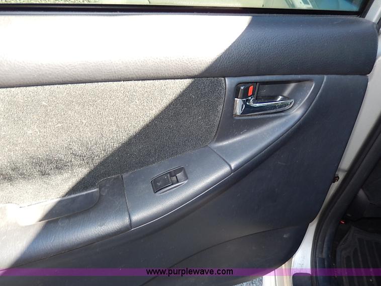 image for item I9313 2003 Toyota Corolla