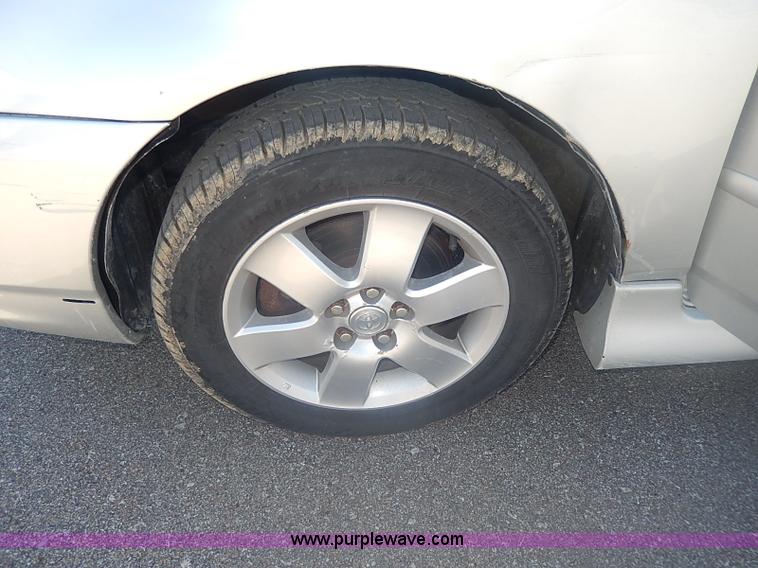 image for item I9313 2003 Toyota Corolla