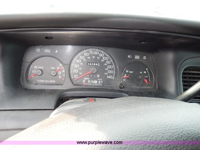 image for item I9320 2005 Ford Crown Victoria Police Interceptor