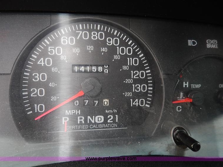 image for item I9320 2005 Ford Crown Victoria Police Interceptor