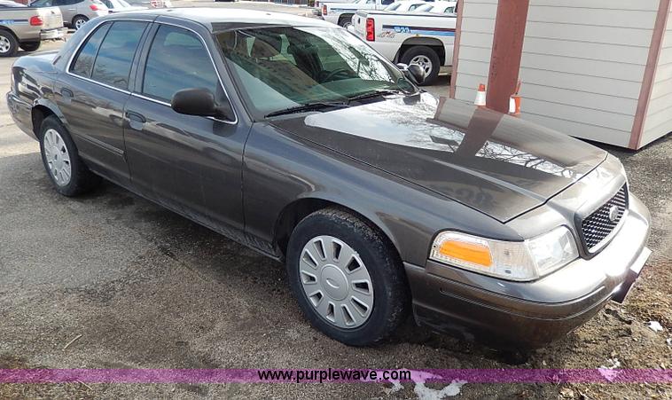image for item I9321 2009 Ford Crown Victoria Police Interceptor
