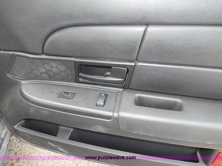 image for item I9321 2009 Ford Crown Victoria Police Interceptor