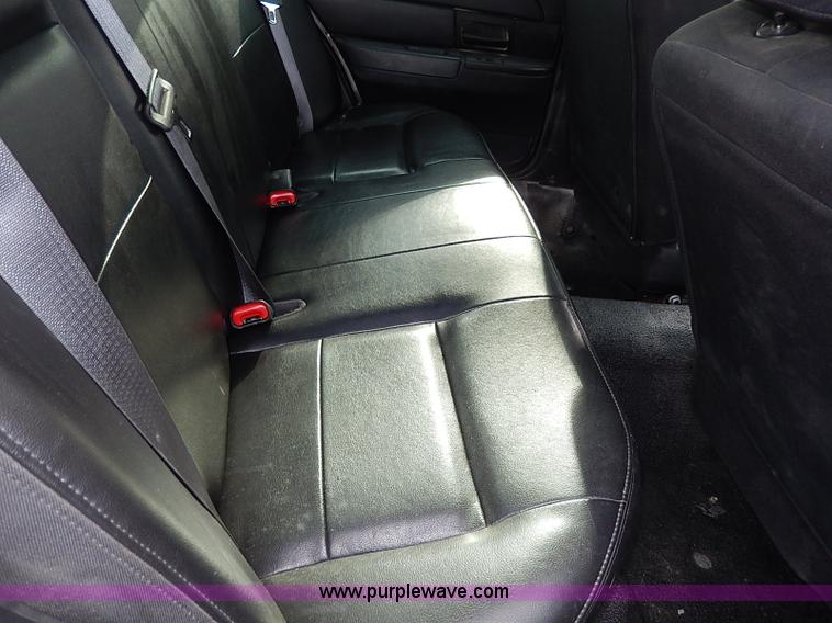 image for item I9321 2009 Ford Crown Victoria Police Interceptor