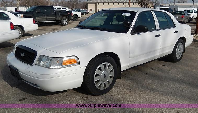 image for item I9322 2006 Ford Crown Victoria Police Interceptor
