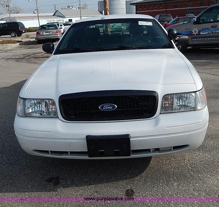 image for item I9322 2006 Ford Crown Victoria Police Interceptor