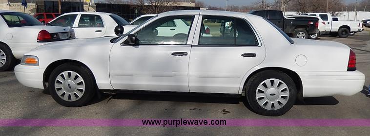 image for item I9322 2006 Ford Crown Victoria Police Interceptor