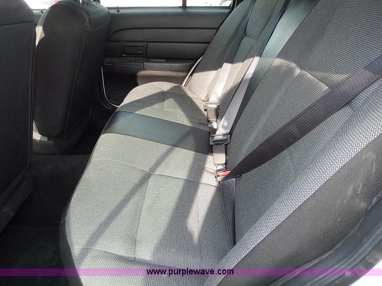 image for item I9322 2006 Ford Crown Victoria Police Interceptor