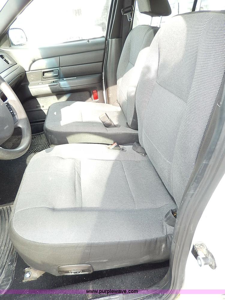 image for item I9322 2006 Ford Crown Victoria Police Interceptor
