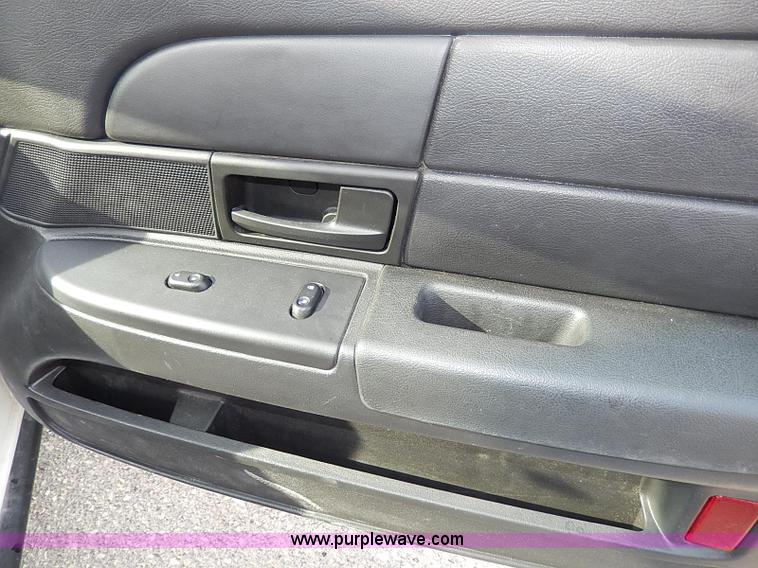 image for item I9322 2006 Ford Crown Victoria Police Interceptor