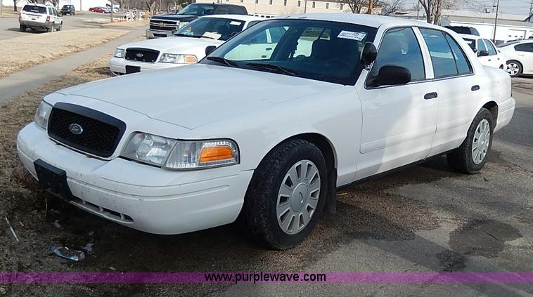 image for item I9323 2008 Ford Crown Victoria Police Interceptor