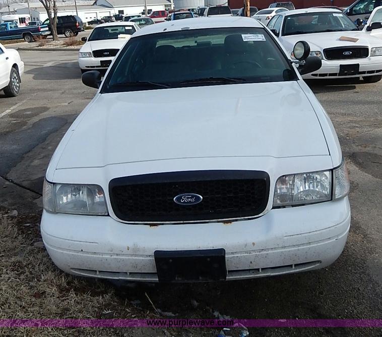 image for item I9323 2008 Ford Crown Victoria Police Interceptor