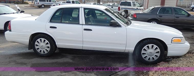 image for item I9323 2008 Ford Crown Victoria Police Interceptor