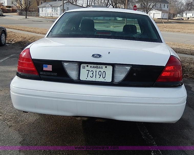 image for item I9323 2008 Ford Crown Victoria Police Interceptor